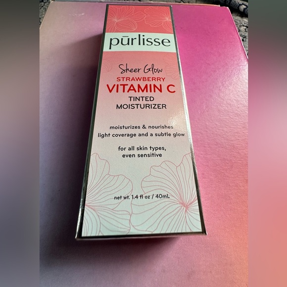 ✨ TINTED MOISTEURIZER✨ - Picture 2 of 4